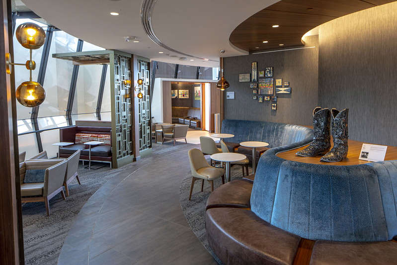 Delta First Class Lounges